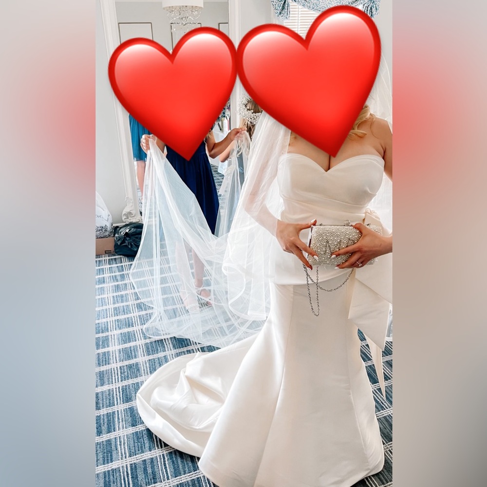 Sareh Nouri Cecilia Sweetheart Gown, color Like Ivory, with small alterations!!
